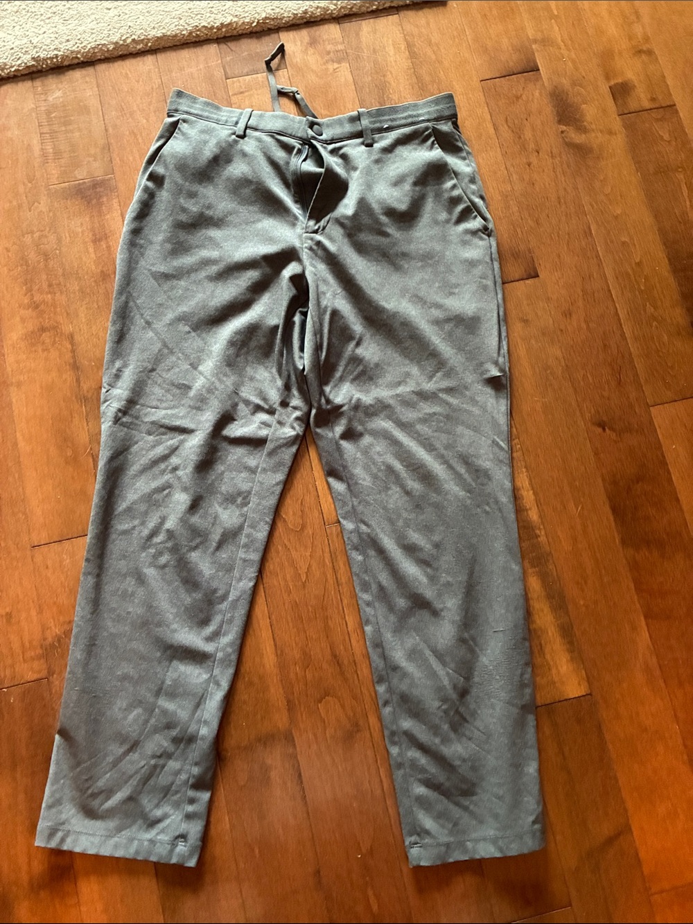 Uniqlo ultimate  travel Pants — grey